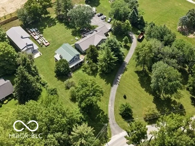 5805 E 800 S Zionsville, IN 46077
