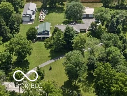 5805 E 800 S Zionsville, IN 46077