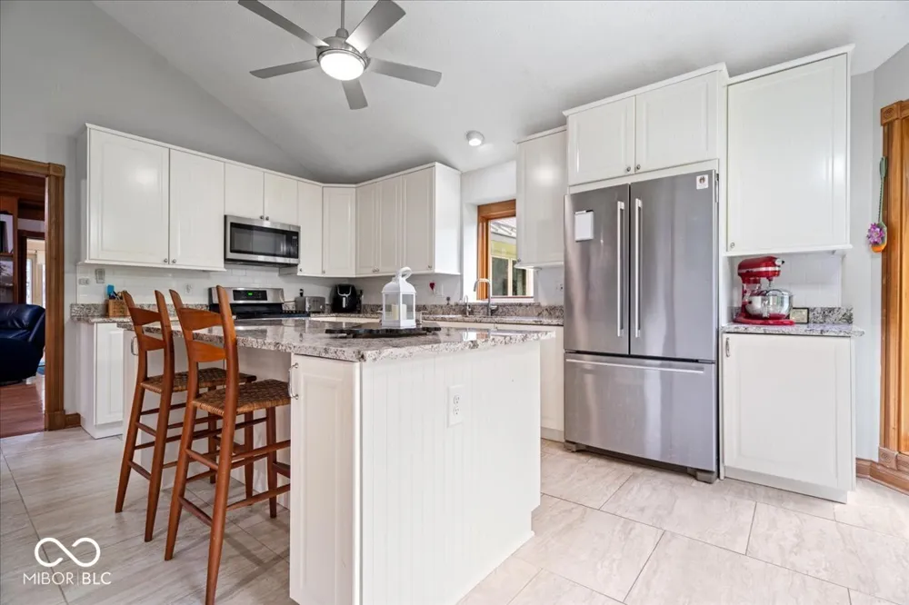 5805 E 800 S Zionsville, IN 46077