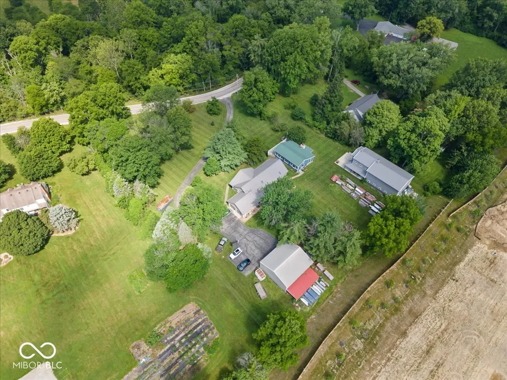 5805 E 800 S Zionsville, IN 46077