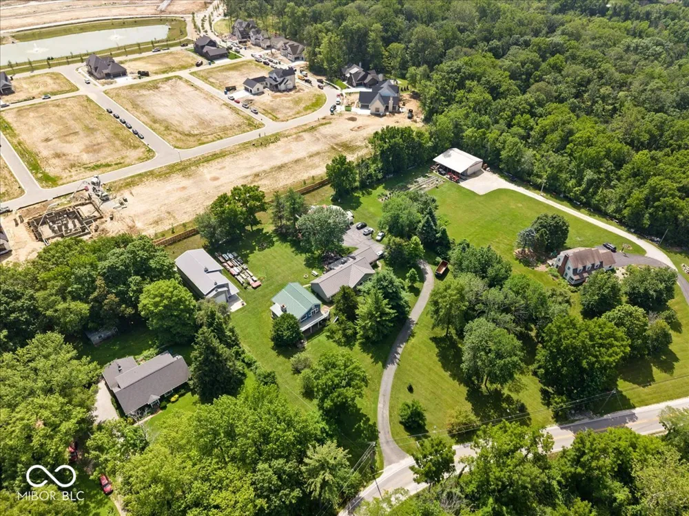 5805 E 800 S Zionsville, IN 46077