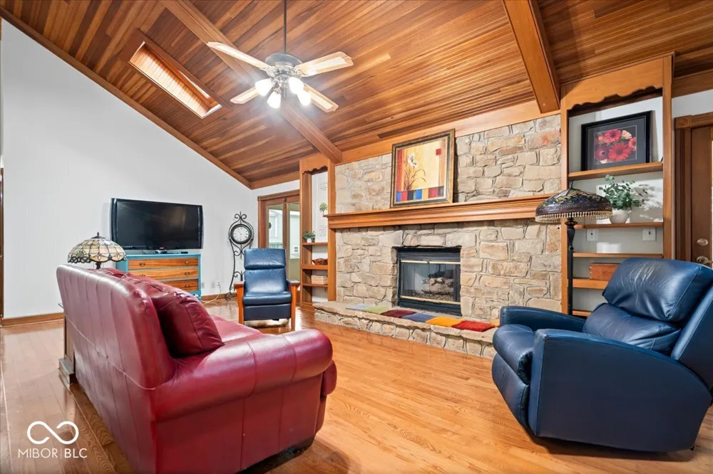 5805 E 800 S Zionsville, IN 46077