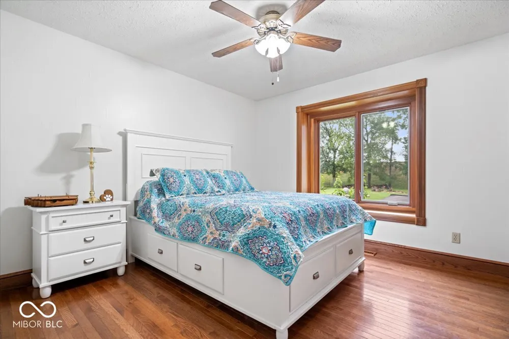 5805 E 800 S Zionsville, IN 46077