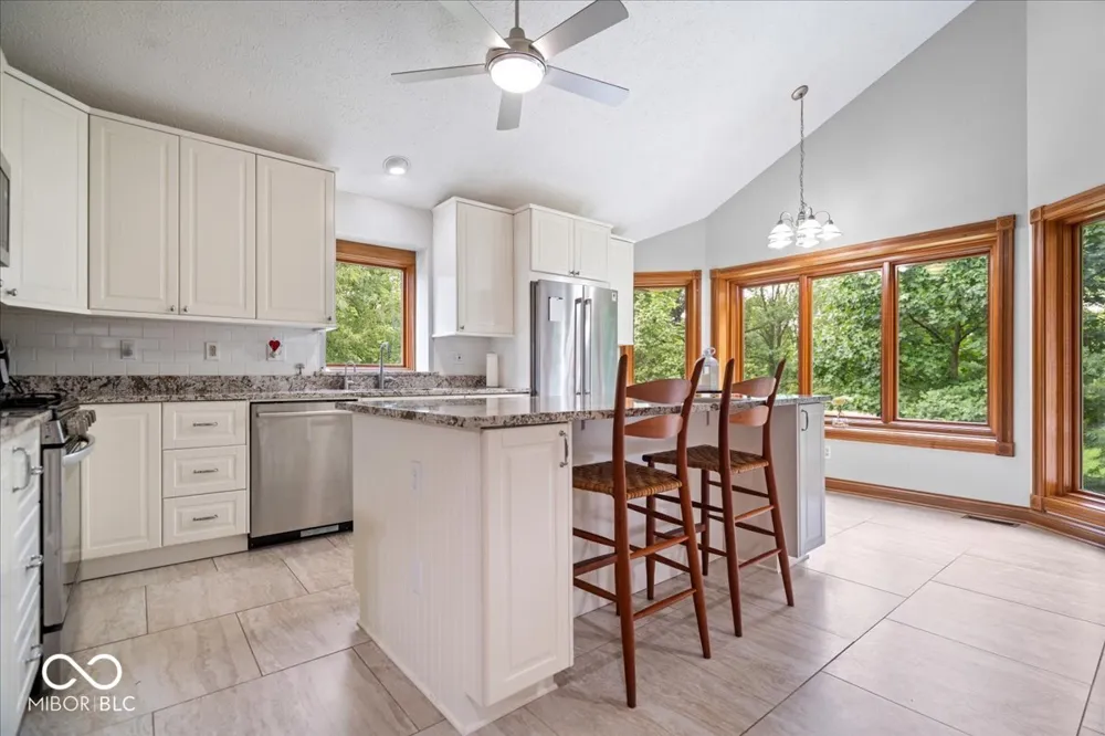 5805 E 800 S Zionsville, IN 46077