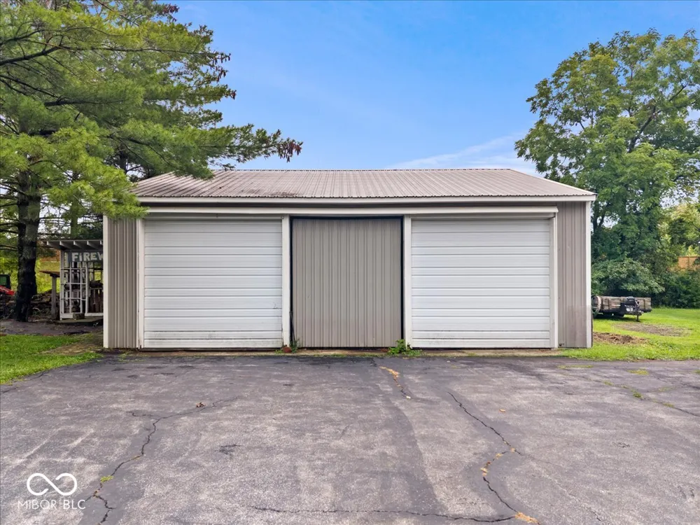 5805 E 800 S Zionsville, IN 46077