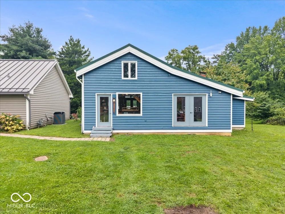 5805 E 800 S Zionsville, IN 46077