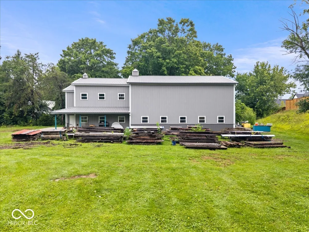 5805 E 800 S Zionsville, IN 46077