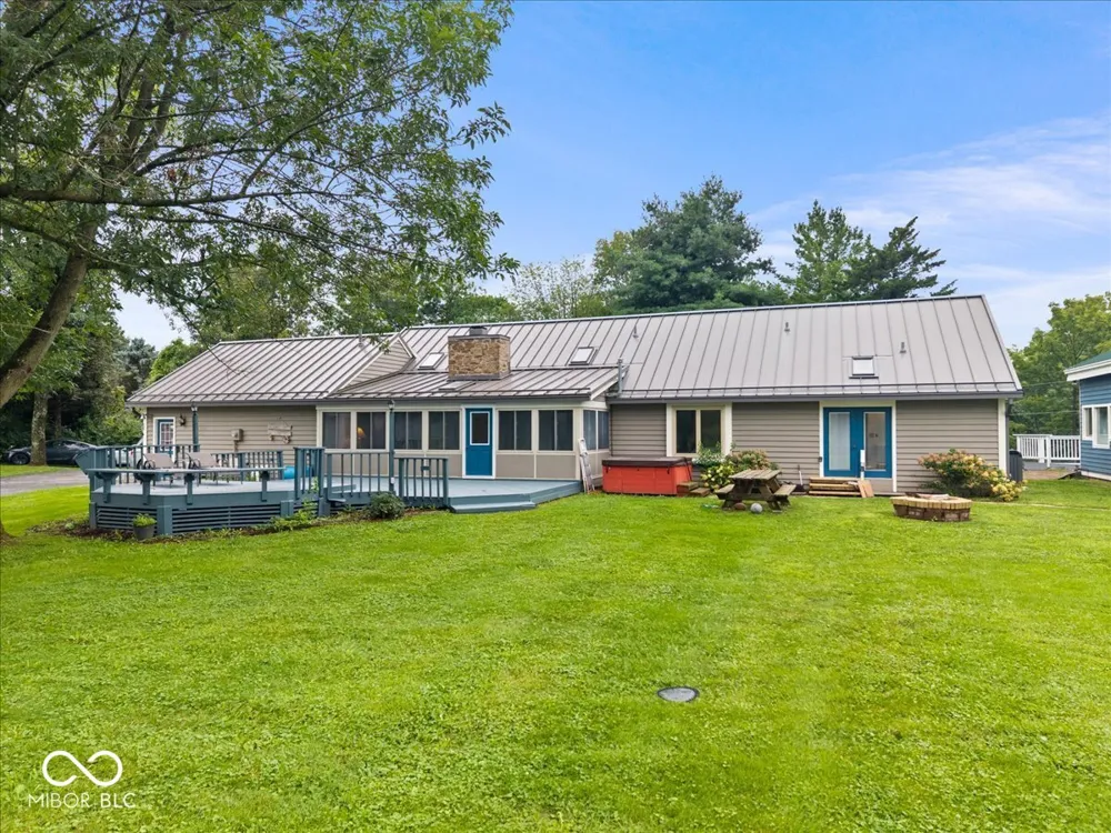 5805 E 800 S Zionsville, IN 46077