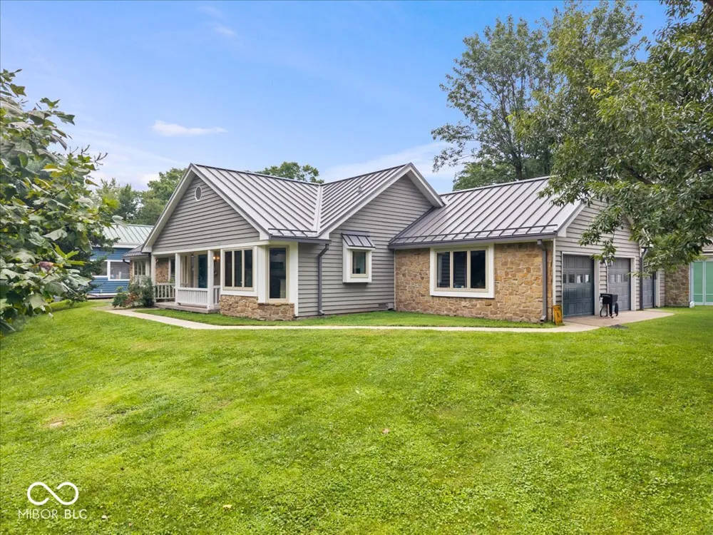 5805 E 800 S Zionsville, IN 46077