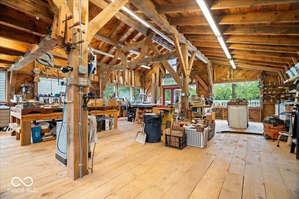 5805 E 800 S Zionsville, IN 46077