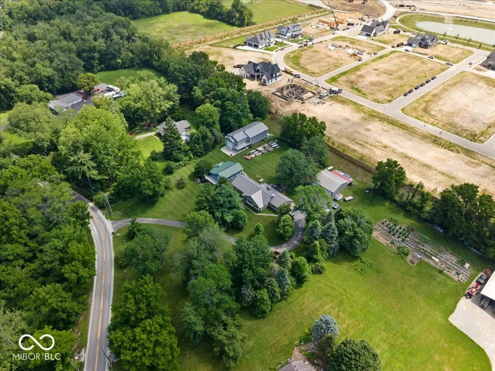 5805 E 800 S Zionsville, IN 46077