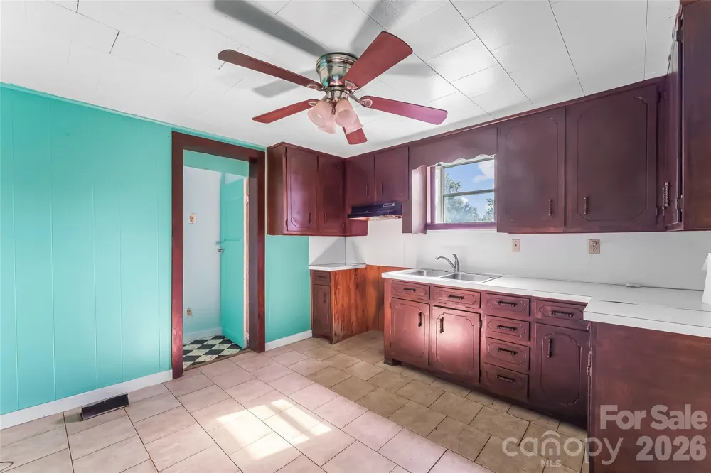 4576 St Pauls Church Road Morganton, NC 28655