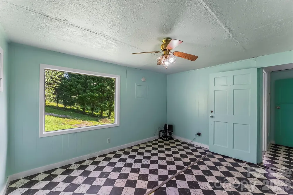 4576 St Pauls Church Road Morganton, NC 28655