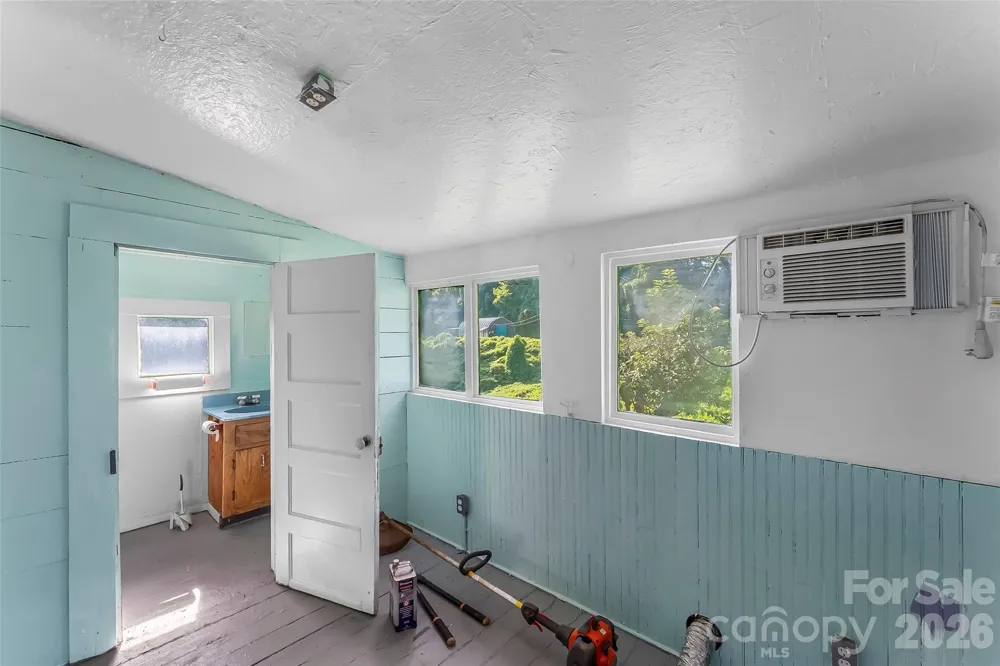 4576 St Pauls Church Road Morganton, NC 28655