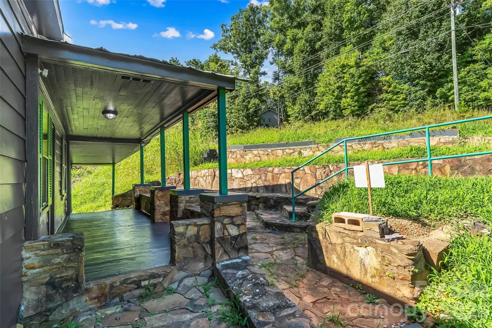 4576 St Pauls Church Road Morganton, NC 28655