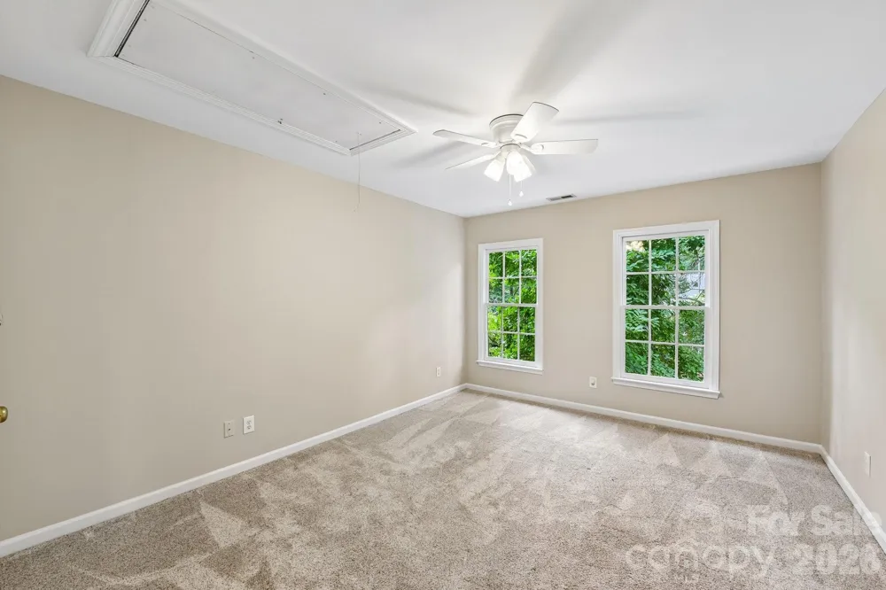 4123 Mountain Cove Drive Charlotte, NC 28216