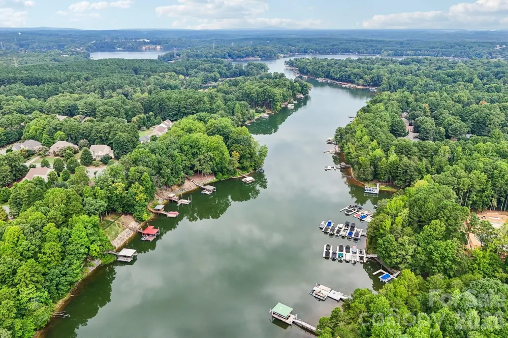 4123 Mountain Cove Drive Charlotte, NC 28216
