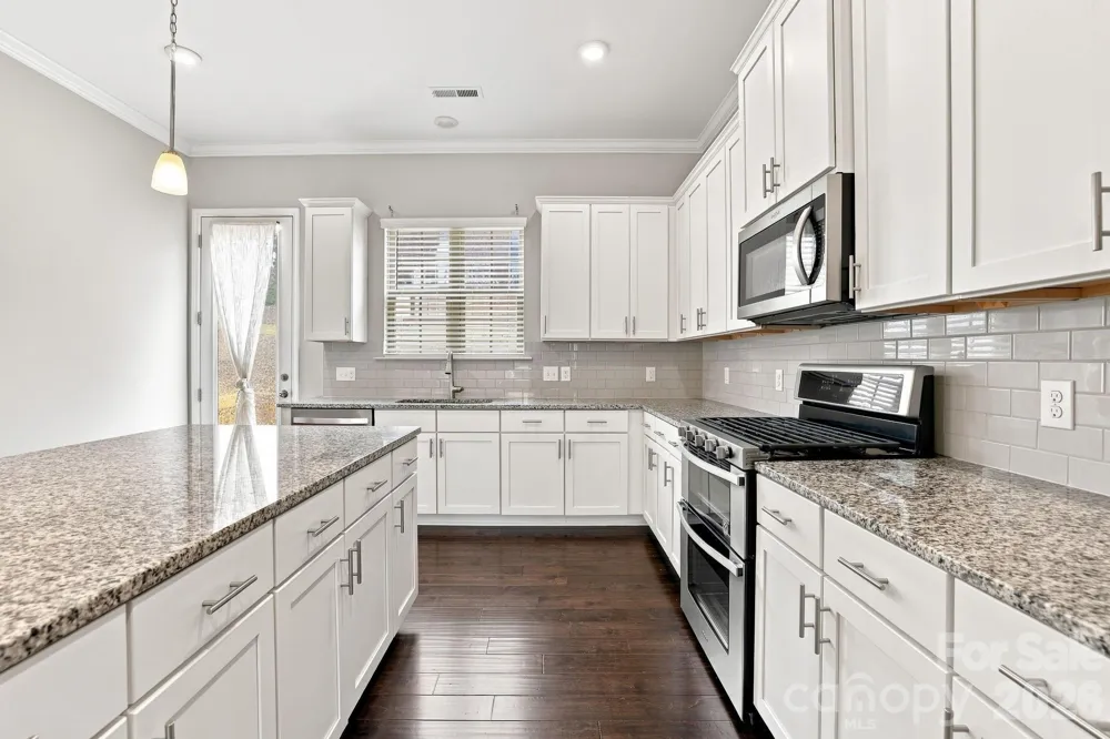 9604 Ainslie Downs Street Charlotte, NC 28273