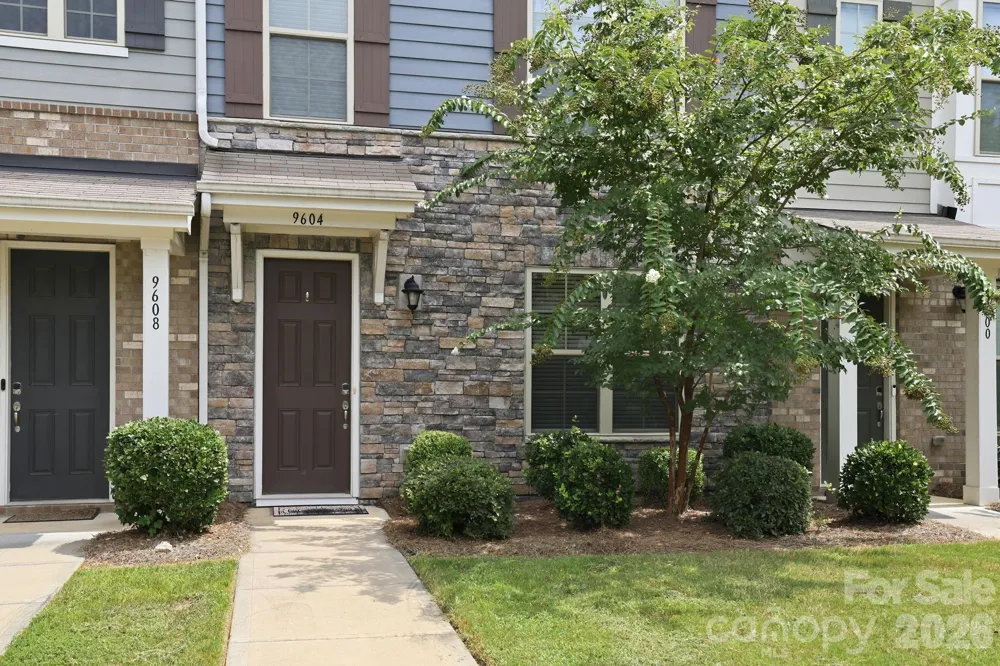9604 Ainslie Downs Street Charlotte, NC 28273