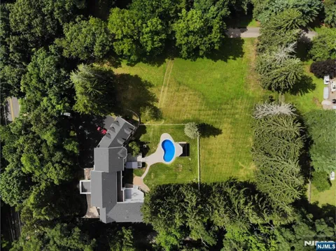 1050 Ramapo Valley Road