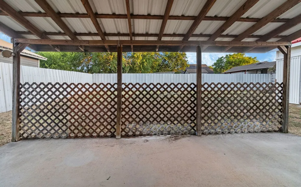 8615 Ronnie Street White Settlement, TX 76108