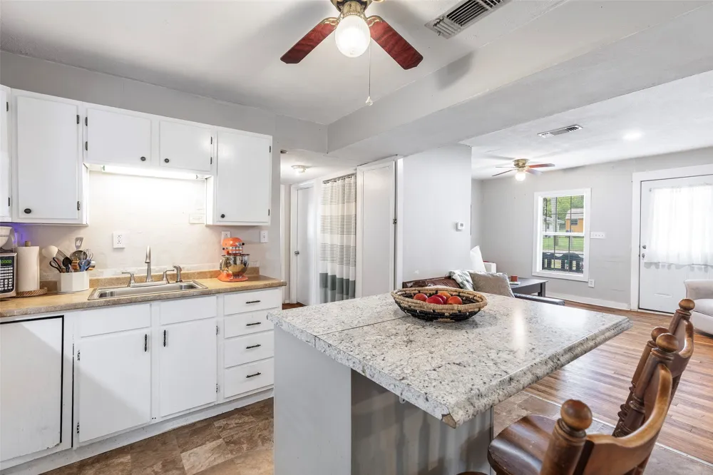 403 Walnut Street Grandview, TX 76050