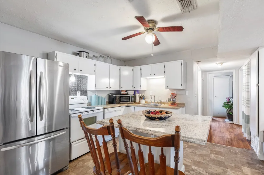403 Walnut Street Grandview, TX 76050
