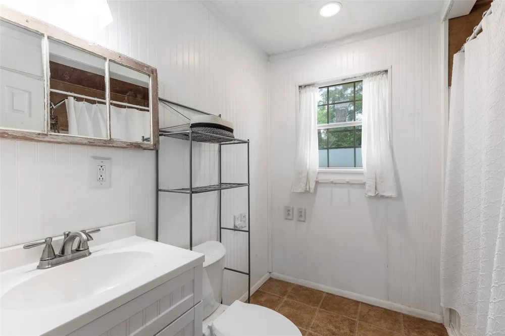 403 Walnut Street Grandview, TX 76050