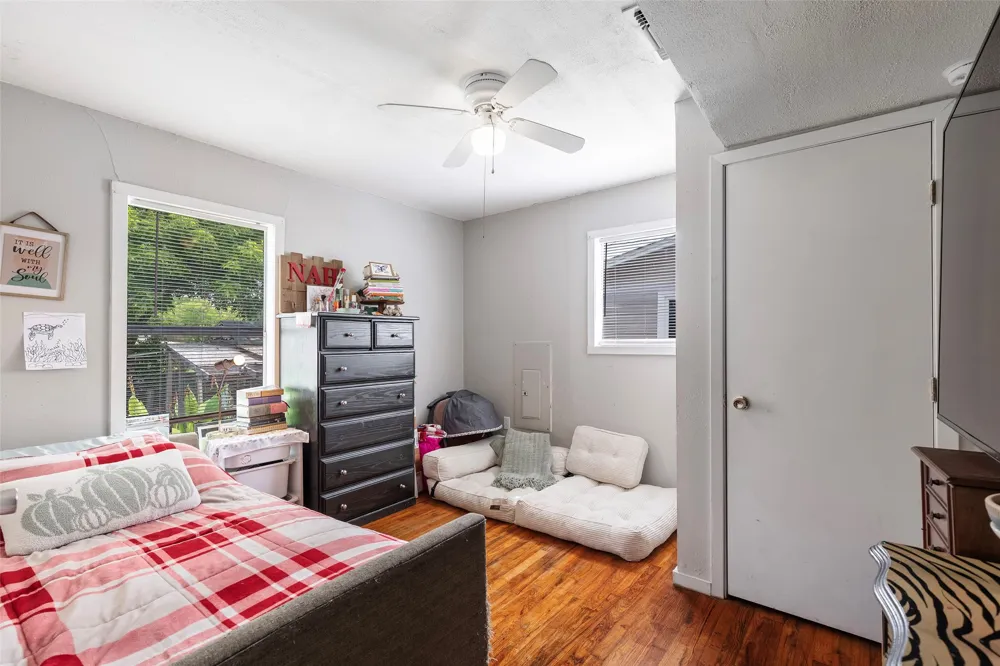 403 Walnut Street Grandview, TX 76050