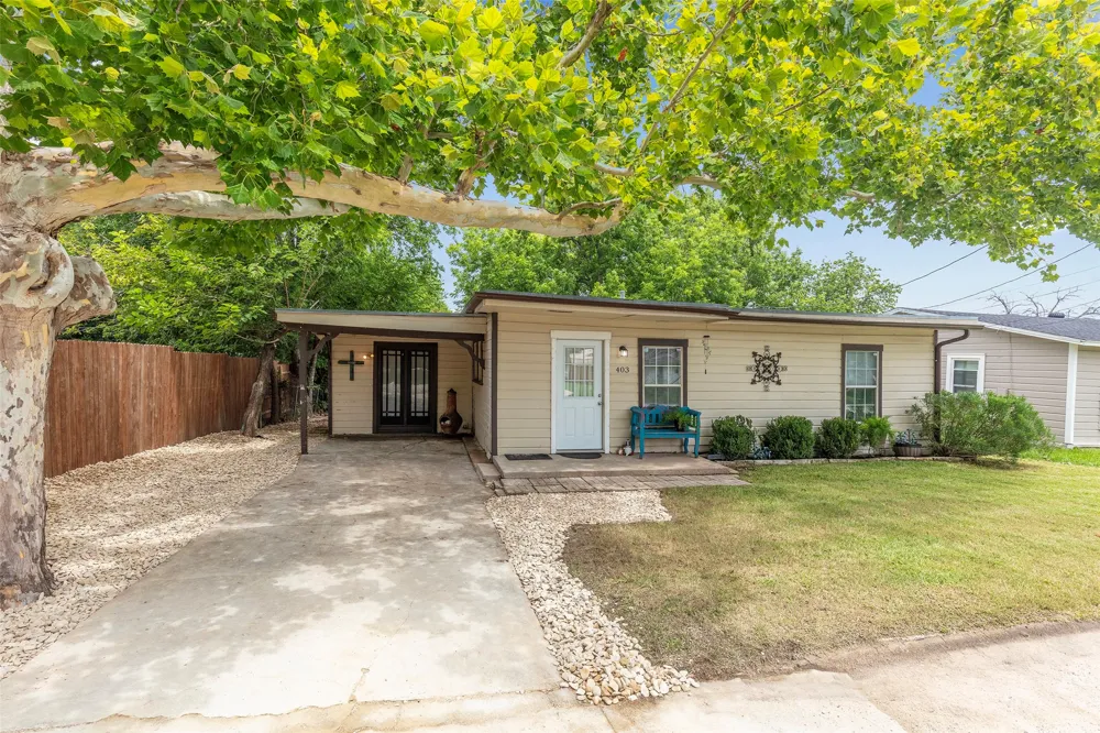 403 Walnut Street Grandview, TX 76050