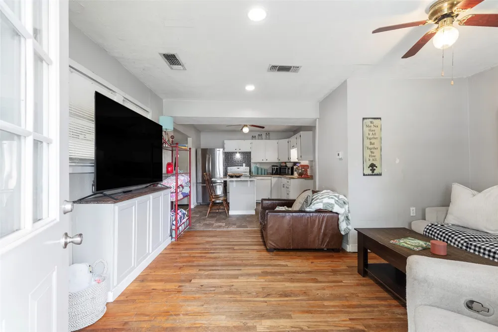 403 Walnut Street Grandview, TX 76050