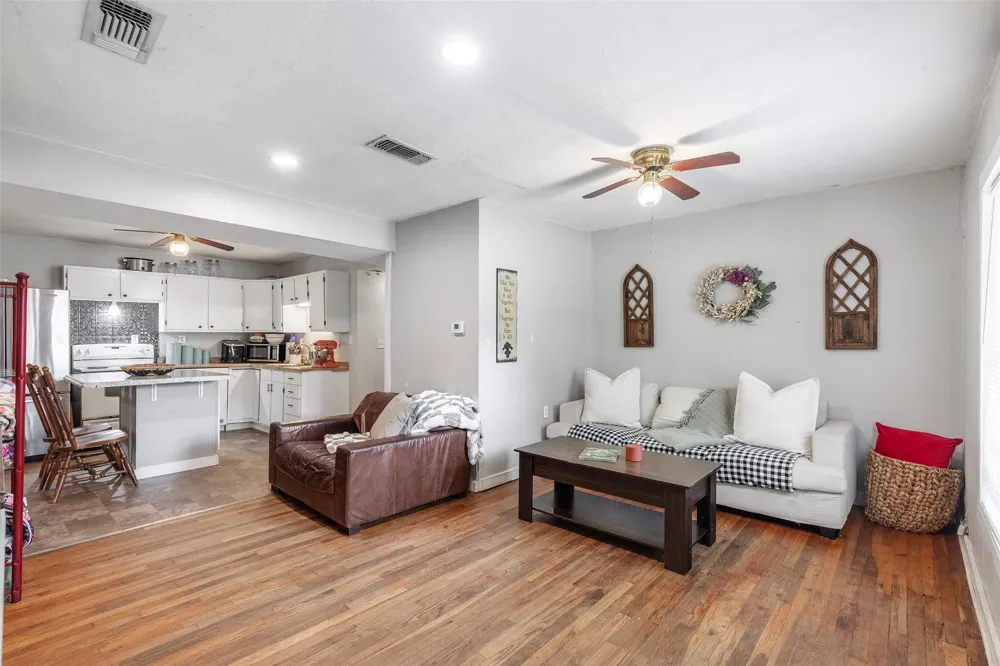 403 Walnut Street Grandview, TX 76050