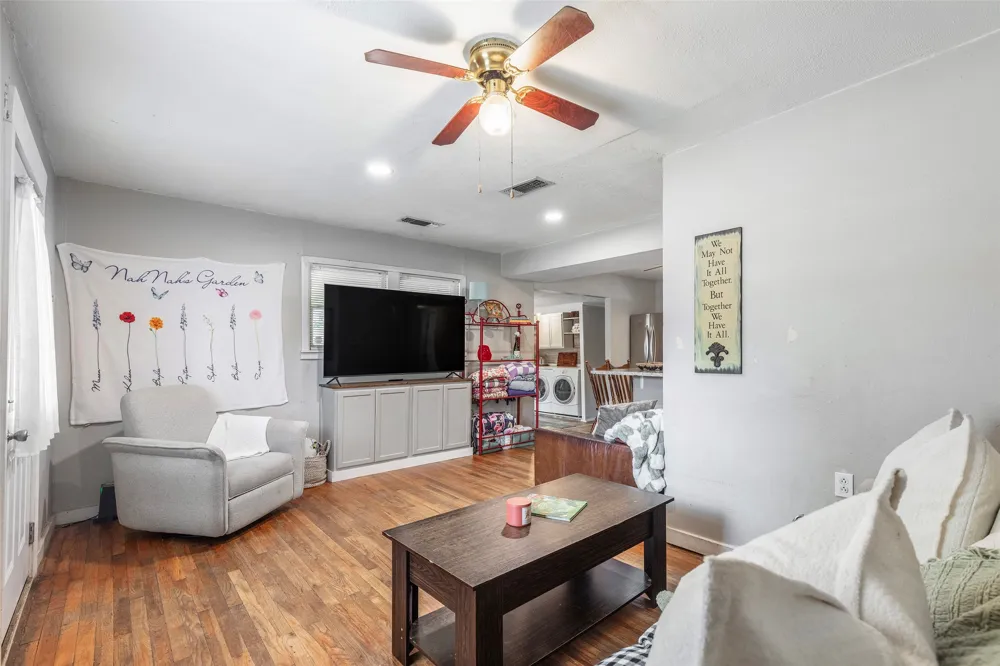 403 Walnut Street Grandview, TX 76050