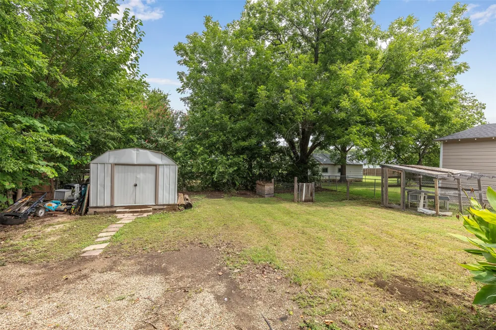 403 Walnut Street Grandview, TX 76050