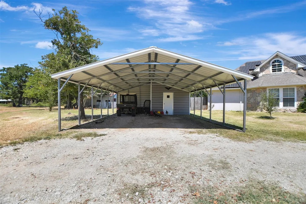 9596 Wallace Road Midway, TX 75852