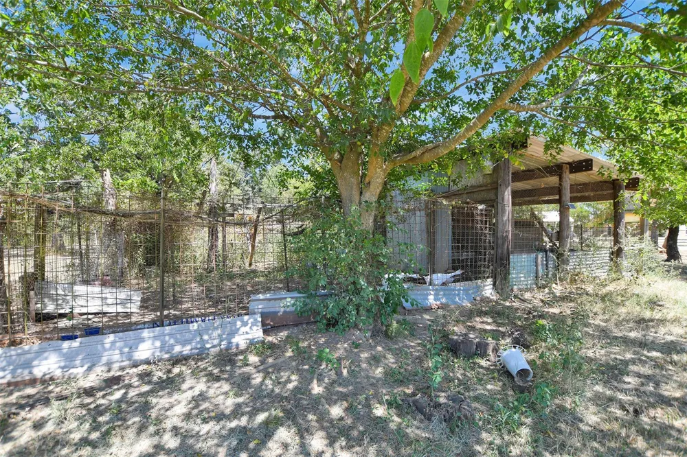 9596 Wallace Road Midway, TX 75852