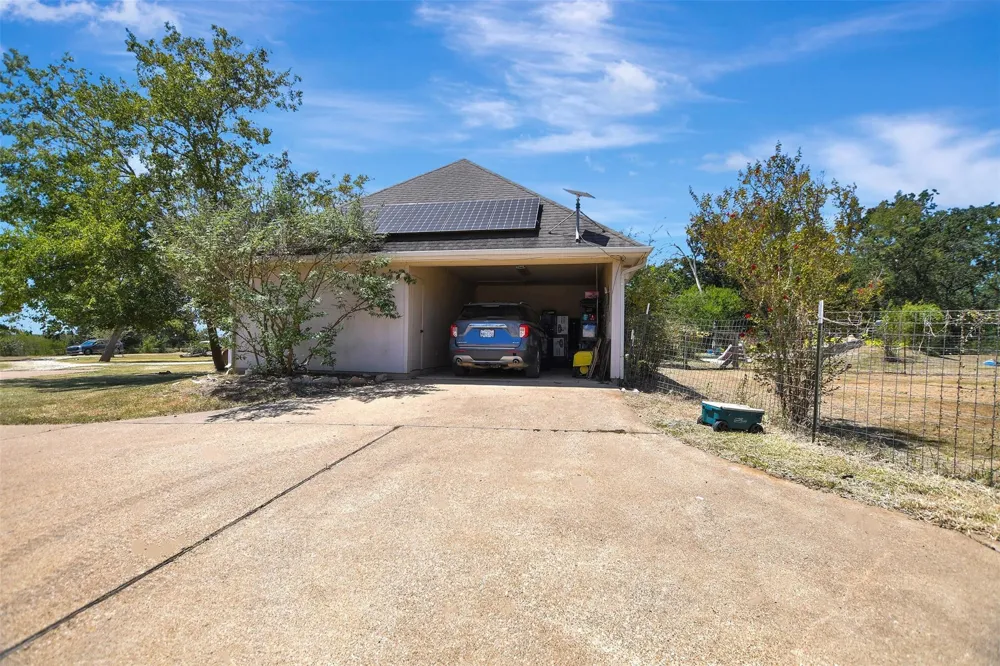 9596 Wallace Road Midway, TX 75852
