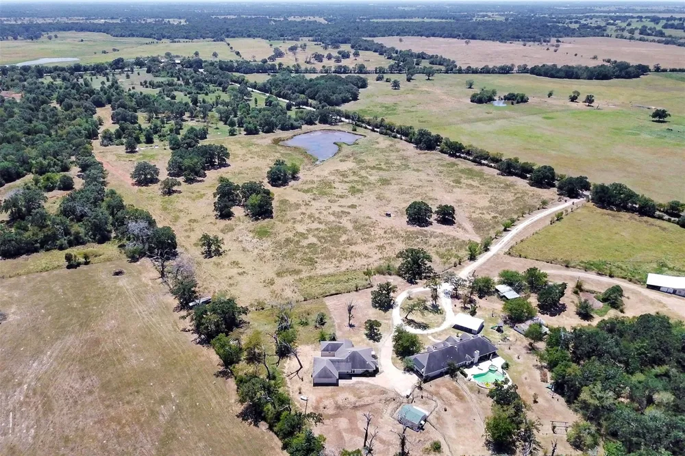 9596 Wallace Road Midway, TX 75852