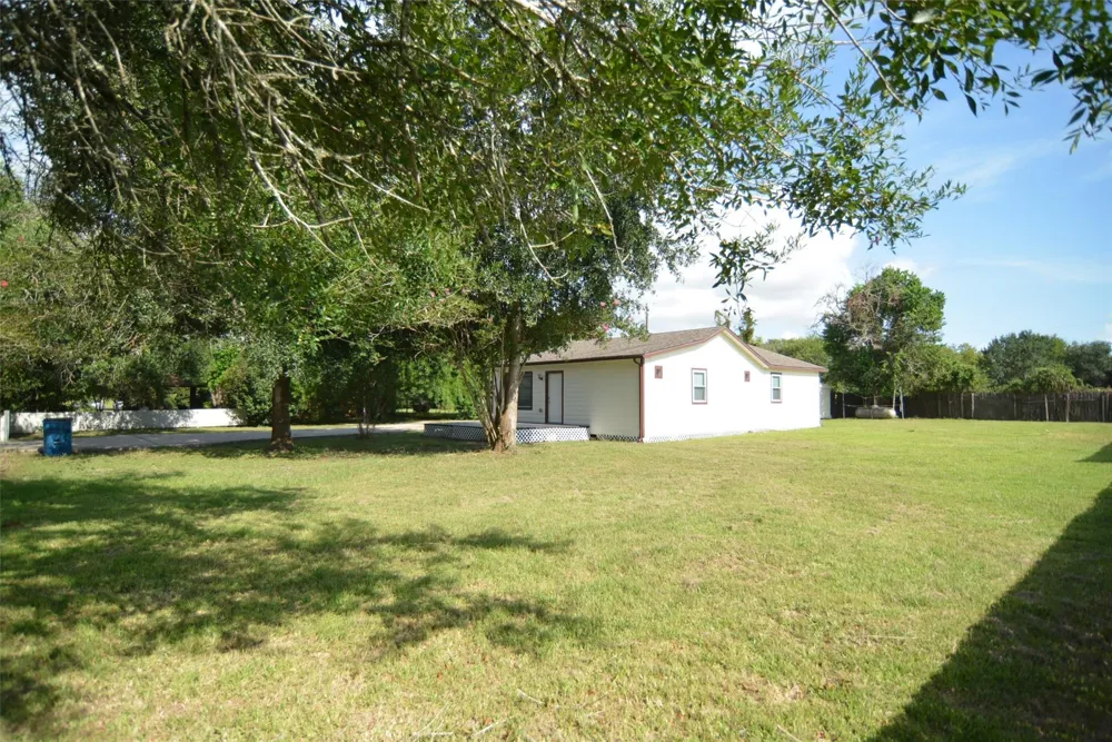 3111 2nd Street Brookshire, TX 77423