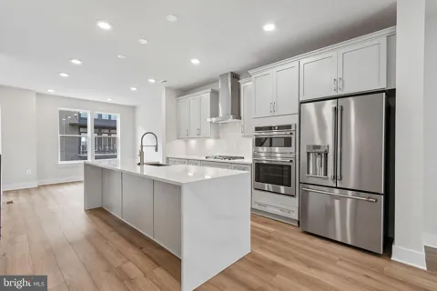2721 FERRY BAR DRIVE