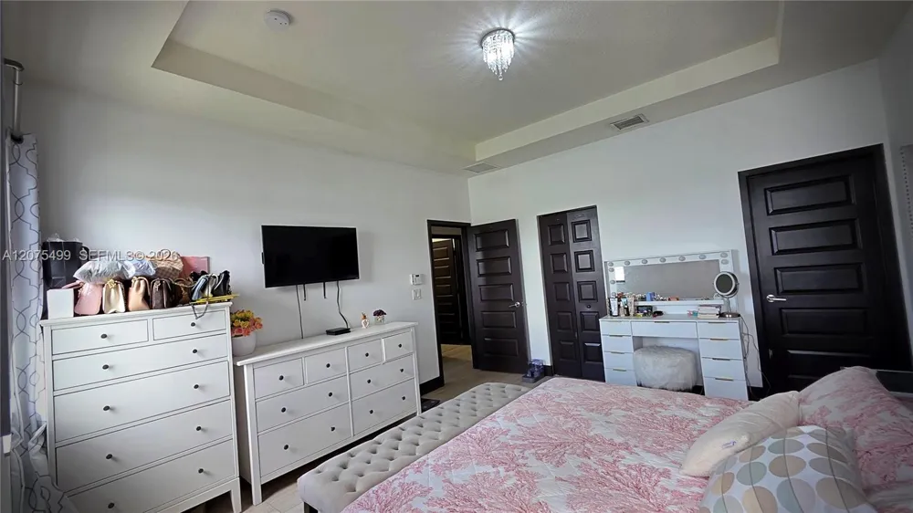 16017 NW 91st Ct Miami Lakes, FL 33018