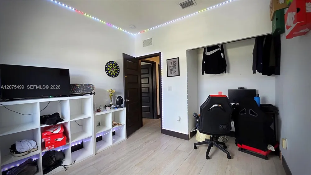 16017 NW 91st Ct Miami Lakes, FL 33018