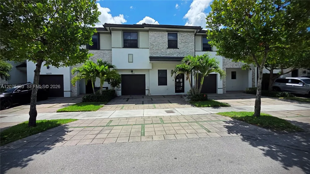 16017 NW 91st Ct Miami Lakes, FL 33018