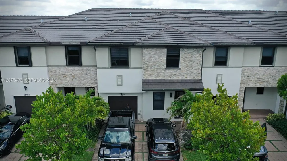 16017 NW 91st Ct Miami Lakes, FL 33018