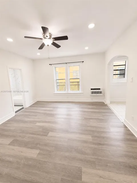 1319 Meridian Ave #205