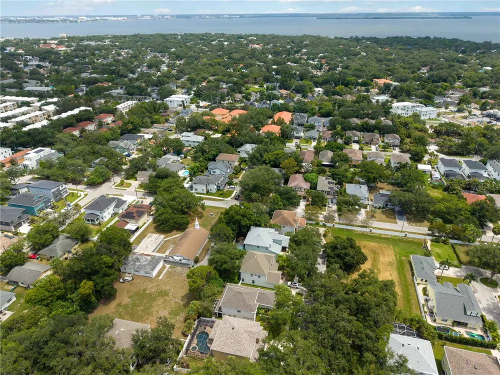 5905 S 6TH STREET Tampa, FL 33611