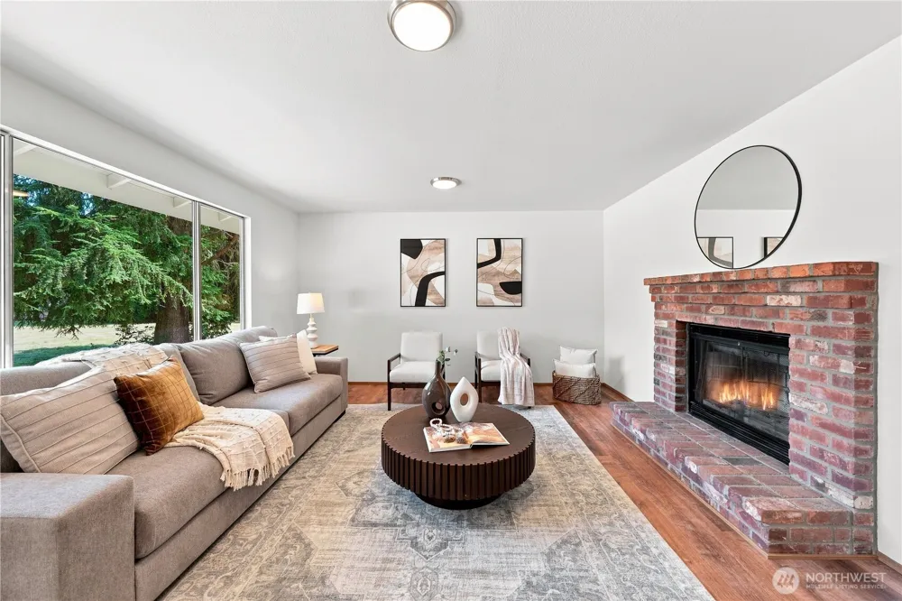 13714 217th Avenue SE Issaquah, WA 98027