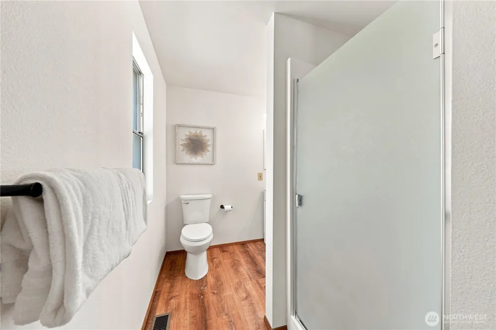 13714 217th Avenue SE Issaquah, WA 98027
