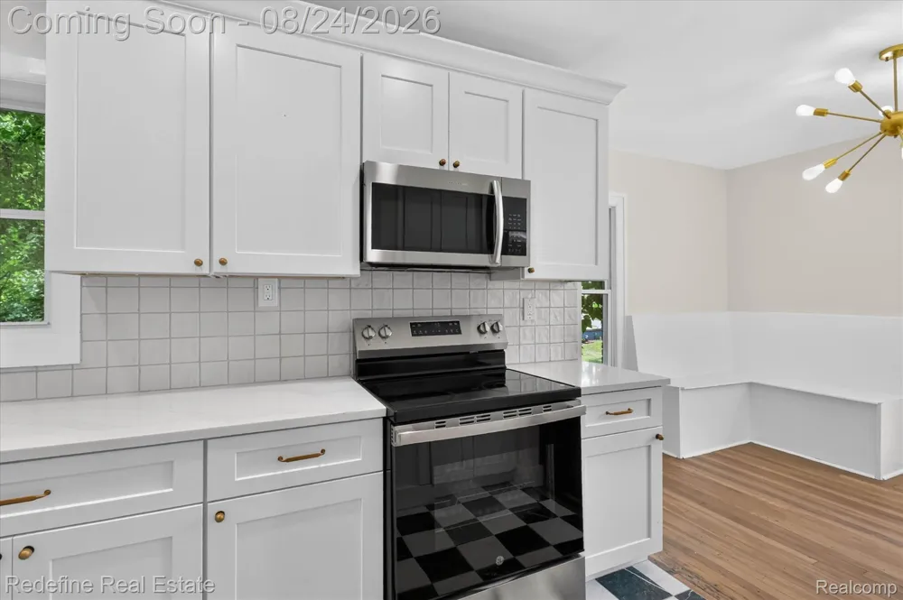 22608 Frisbee Street Detroit City, MI 48219
