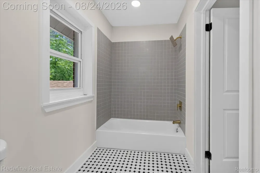22608 Frisbee Street Detroit City, MI 48219